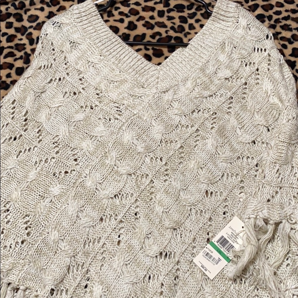 Poncho top